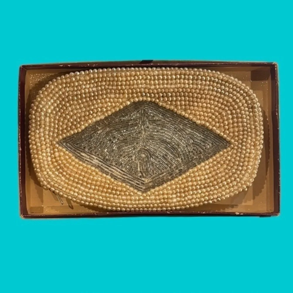 Vintage Gala Made In Spain‎ Beaded Cream Silver Clutch in Vintage Box